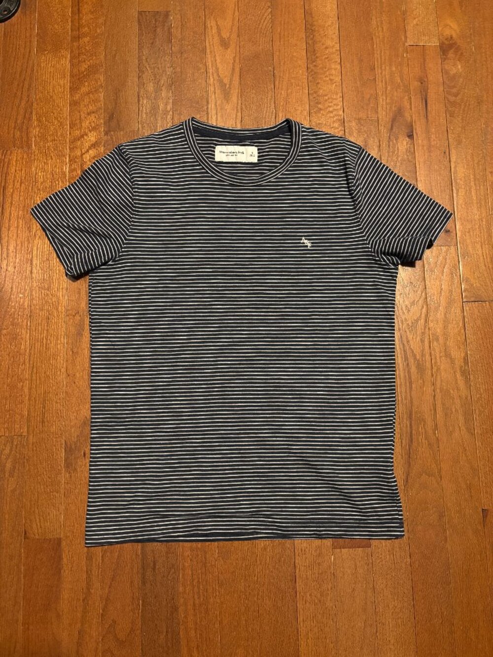 Abercrombie Navy and White Striped Tshirt Soft AF Small Excellent Condition!
